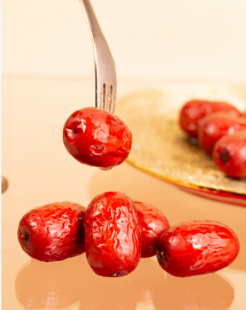 多地开启入冬模式，好想你提示红枣御寒又营养