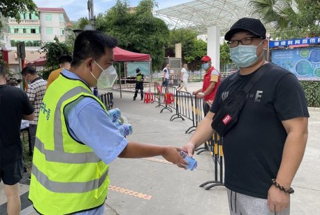 中建一局三公司员工助力深圳大鹏新区土洋社区核酸检测工作